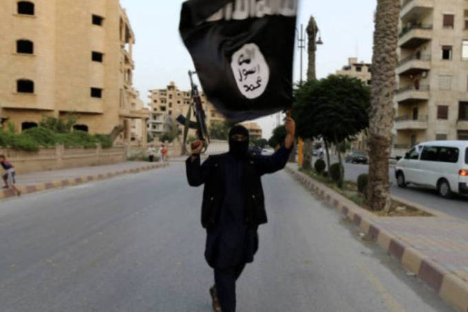 flag ISIS - size_960_16_9_estado-islamico395.jpg